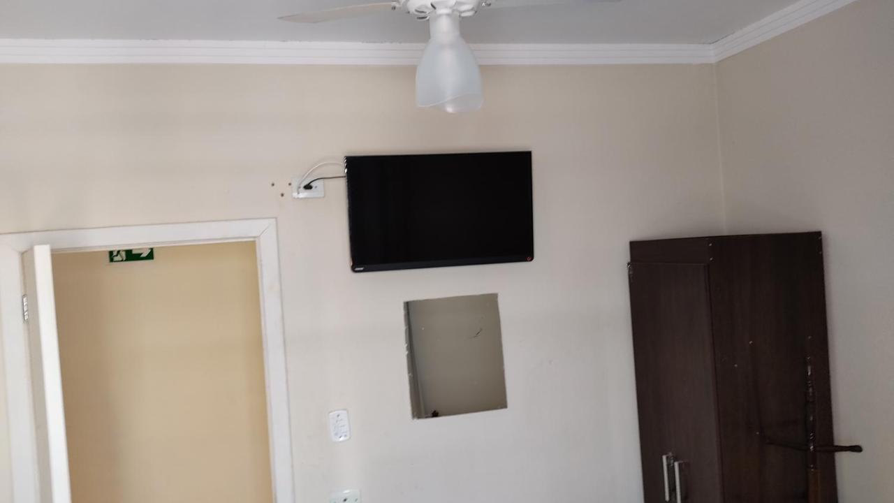 Hotel Gringos لوندرينا المظهر الخارجي الصورة
