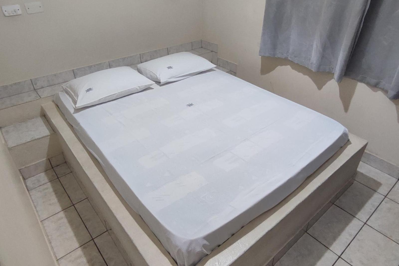 Hotel Gringos لوندرينا المظهر الخارجي الصورة